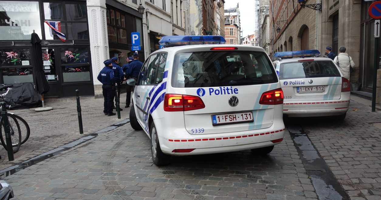 Vlaams Belang wil politie oprichten om illegalen uit te zetten